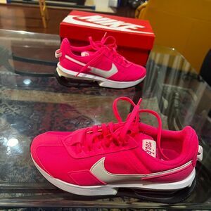 Nike Women's Pink Trainers